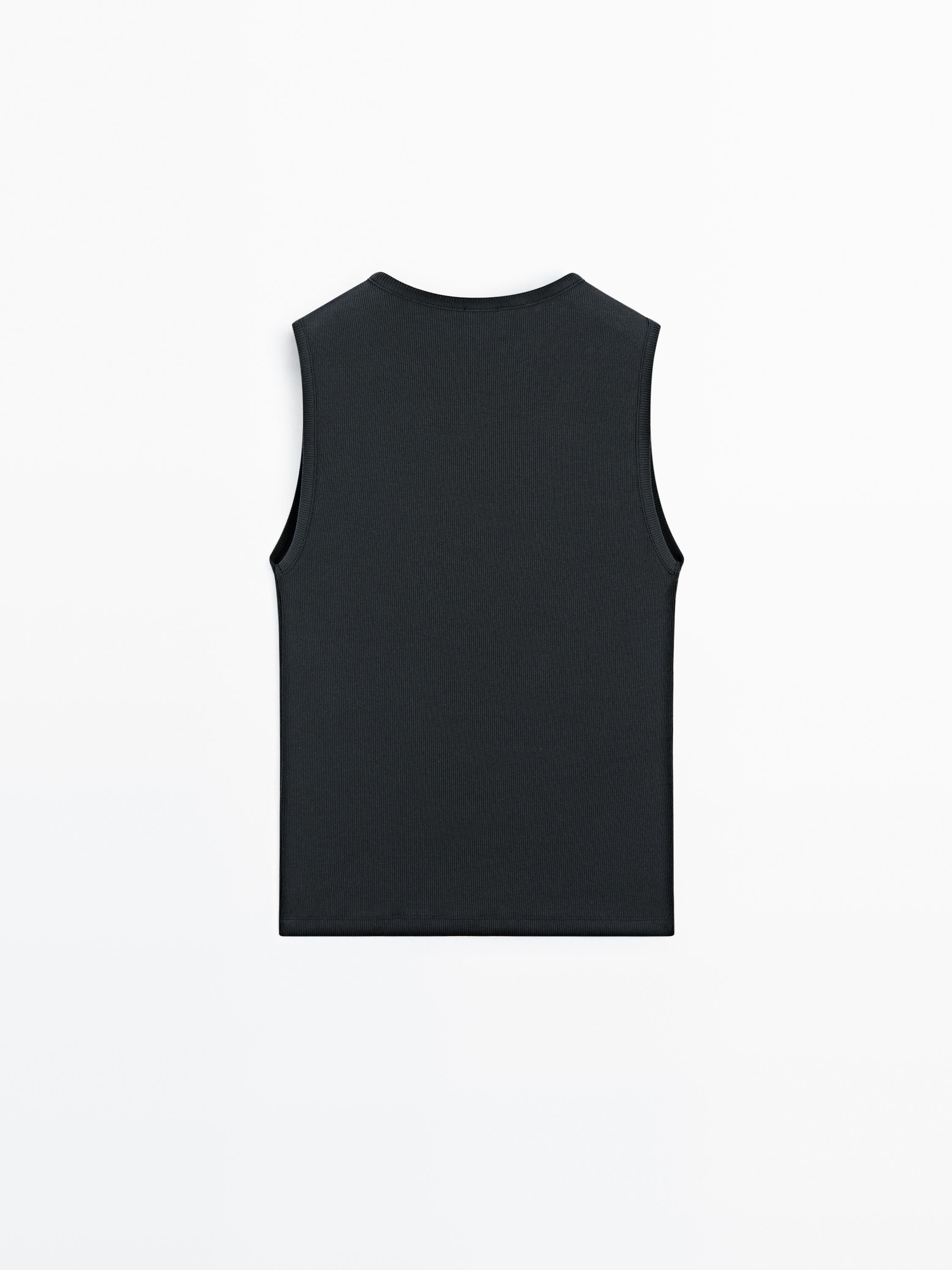 Cotton blend top with placket detail